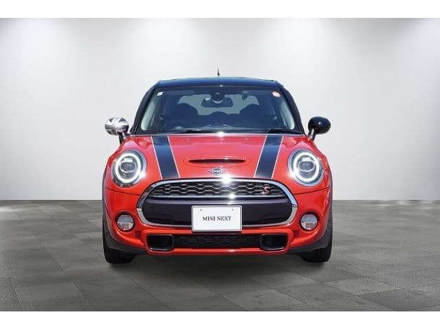 Car thumbnail 2