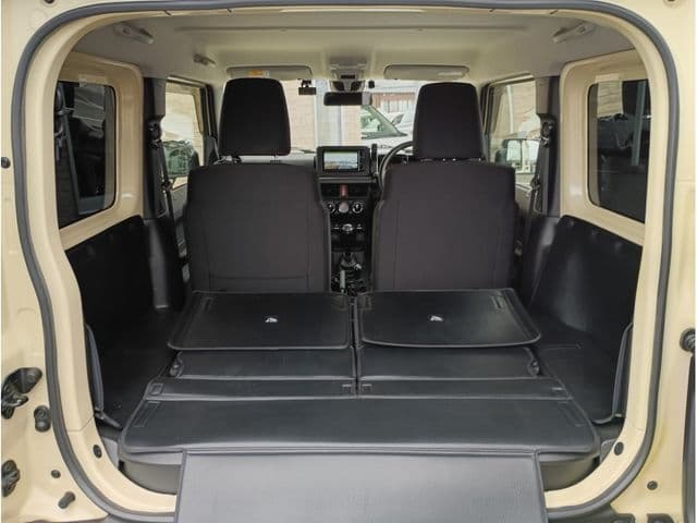 Car thumbnail 4
