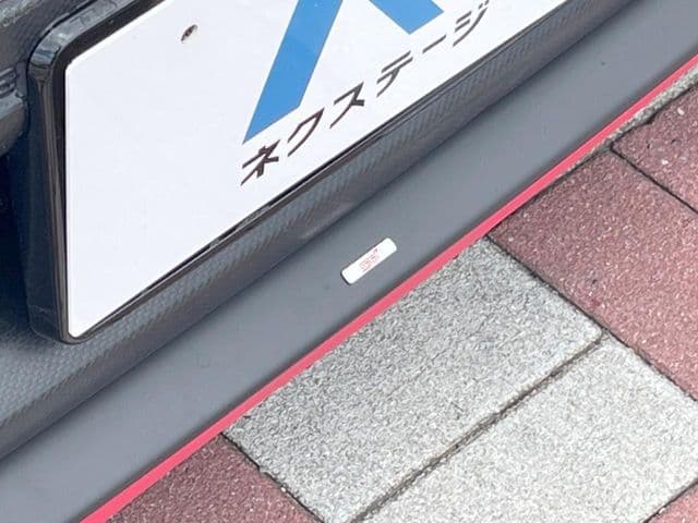 Car thumbnail 3