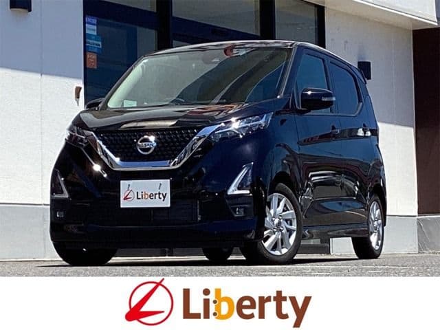 NISSAN