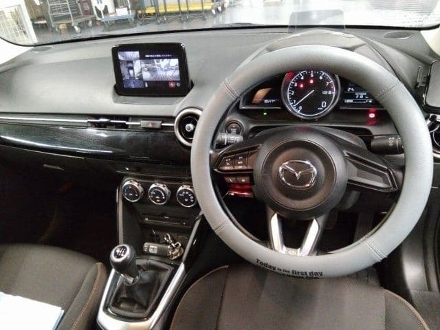Car thumbnail 2