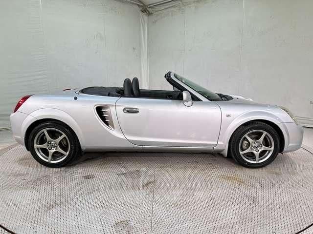 Car thumbnail 4
