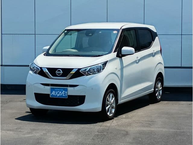 NISSAN