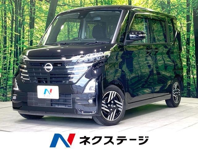 NISSAN