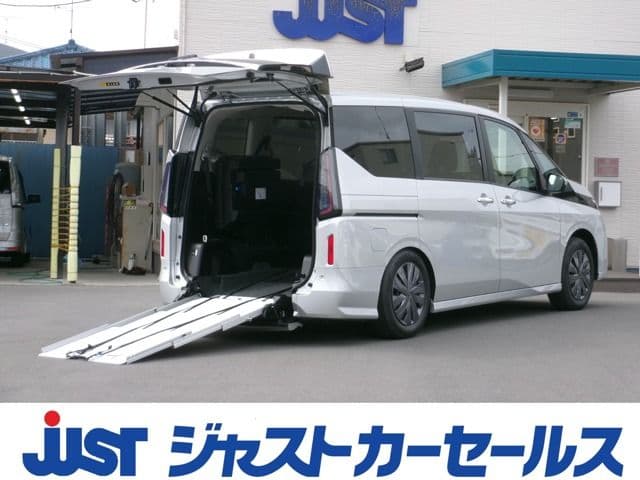 NISSAN