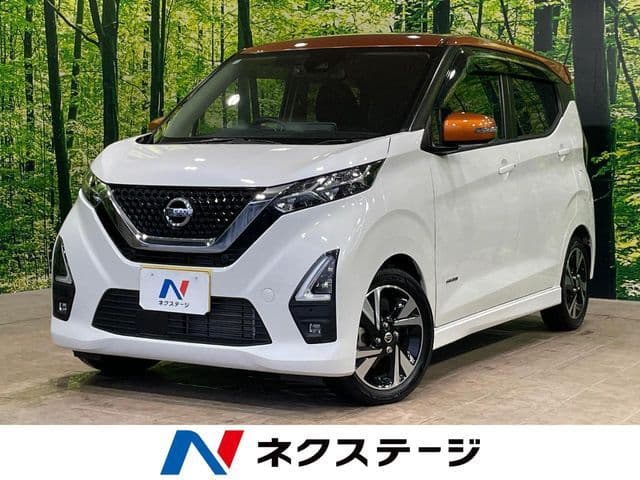 NISSAN