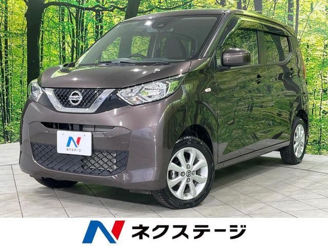 NISSAN