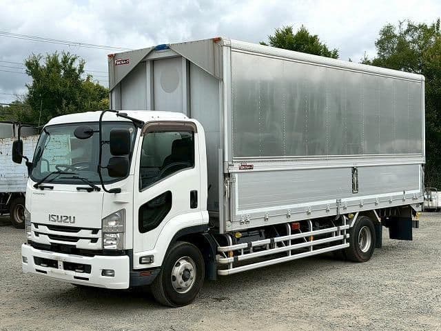 ISUZU