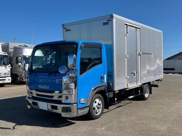 ISUZU