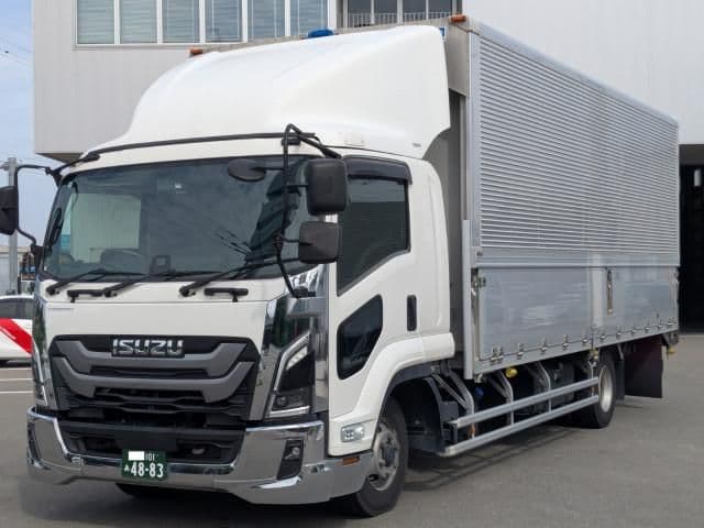 ISUZU