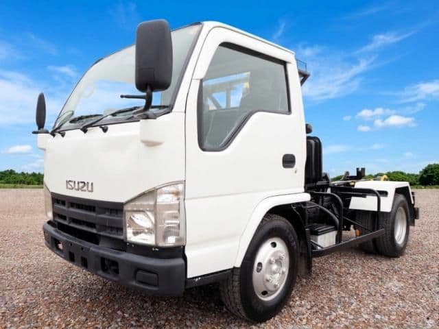 ISUZU