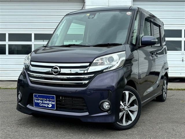 NISSAN