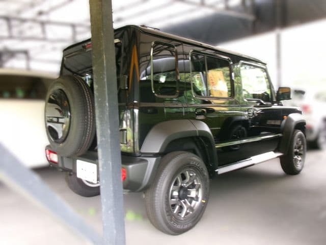 Car thumbnail 3