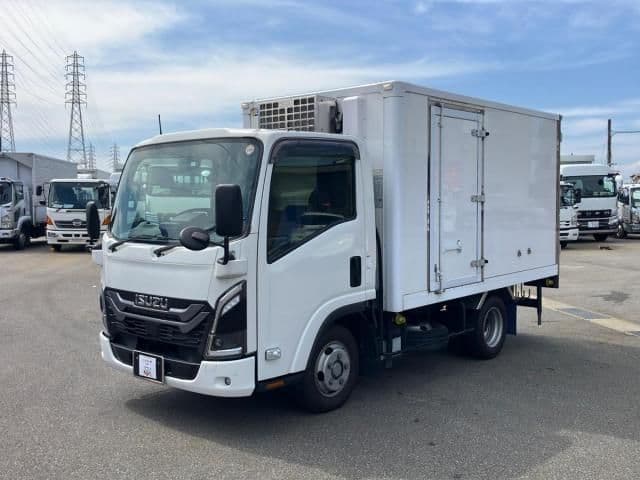 ISUZU