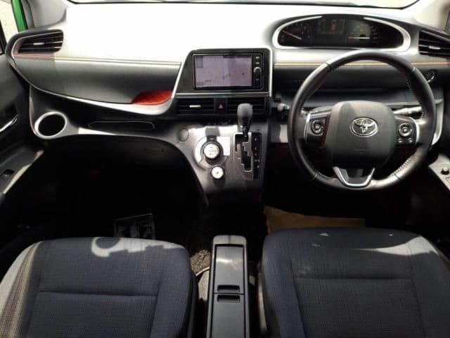 Car thumbnail 3