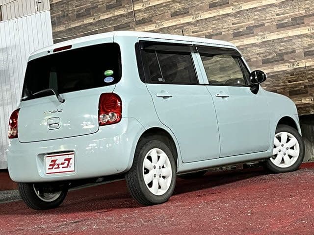 Car thumbnail 3