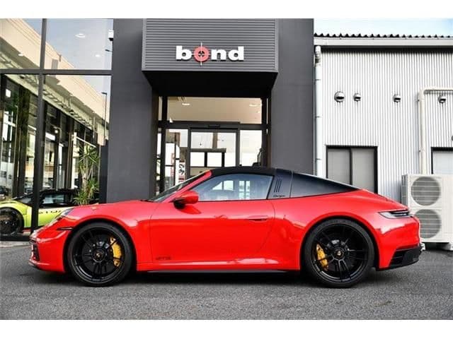 Car thumbnail 3