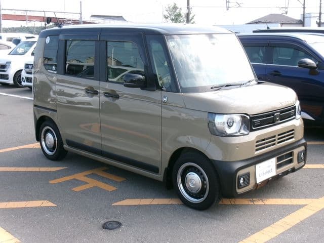 Car thumbnail 3