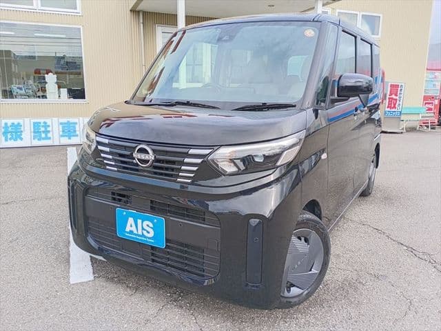 NISSAN