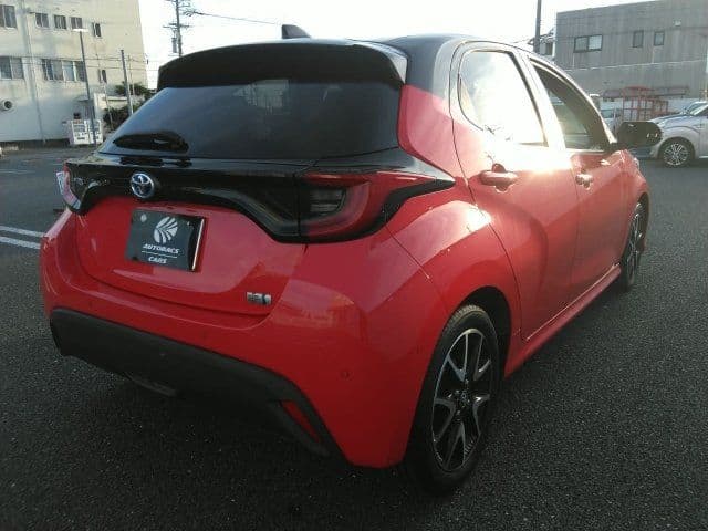 Car thumbnail 3