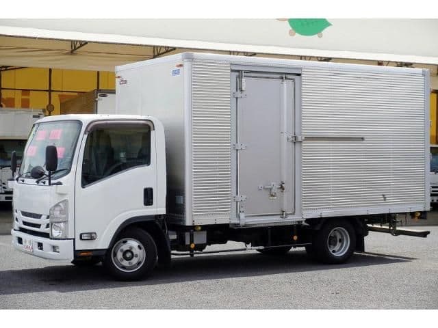 ISUZU