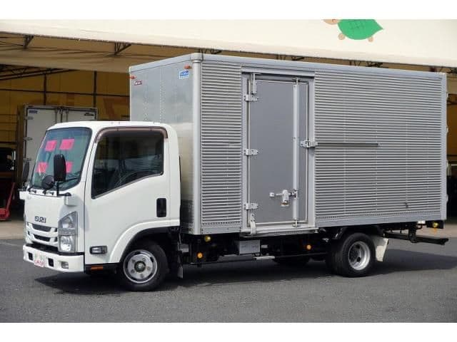 ISUZU