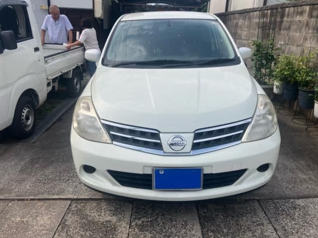 Car image 1