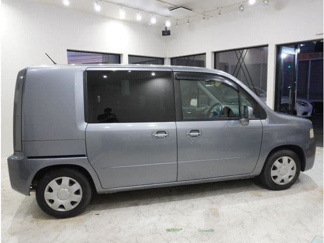 Car thumbnail 3
