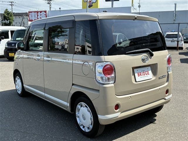 Car thumbnail 4