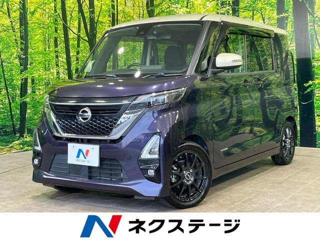 NISSAN