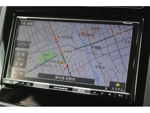 Car thumbnail 3