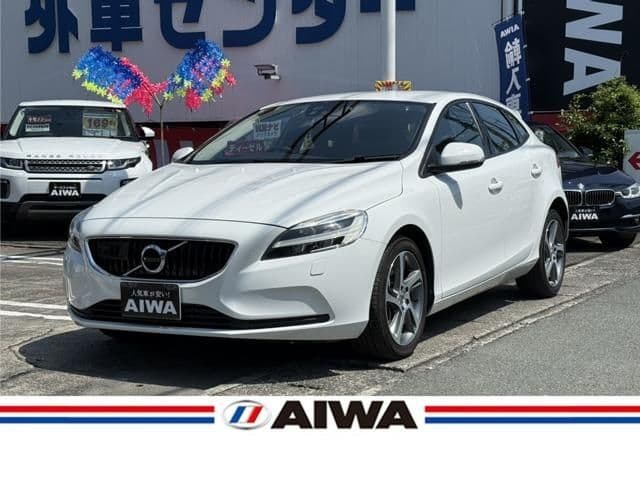 VOLVO VOLVO V40