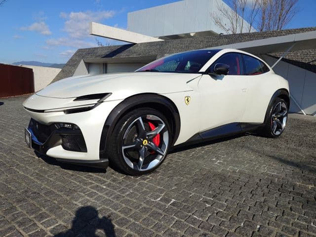 FERRARI null