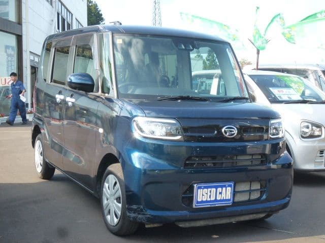 DAIHATSU TANTO 4WD