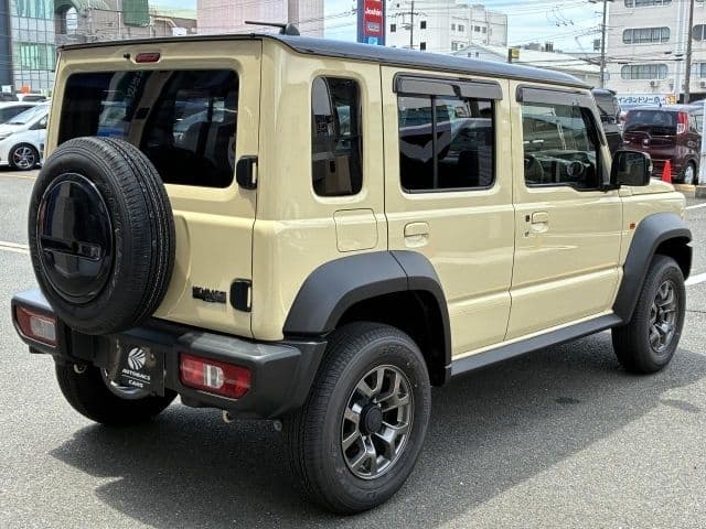 Car thumbnail 3