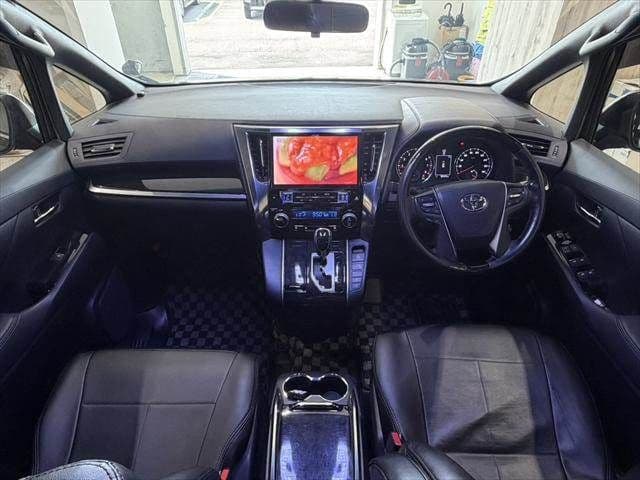 Car thumbnail 4