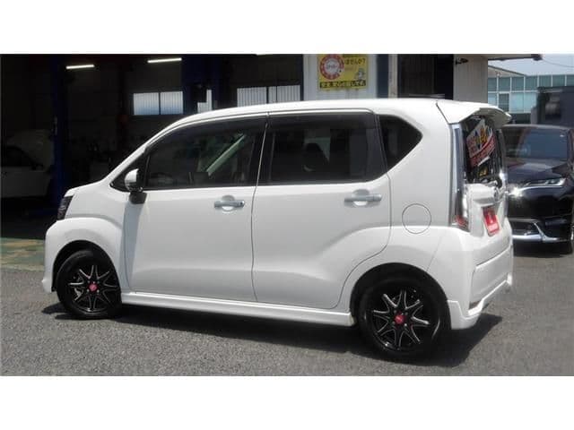 Car thumbnail 4