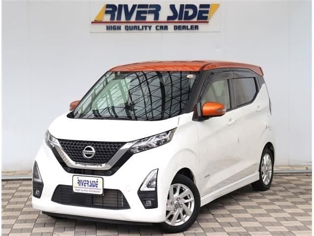 NISSAN