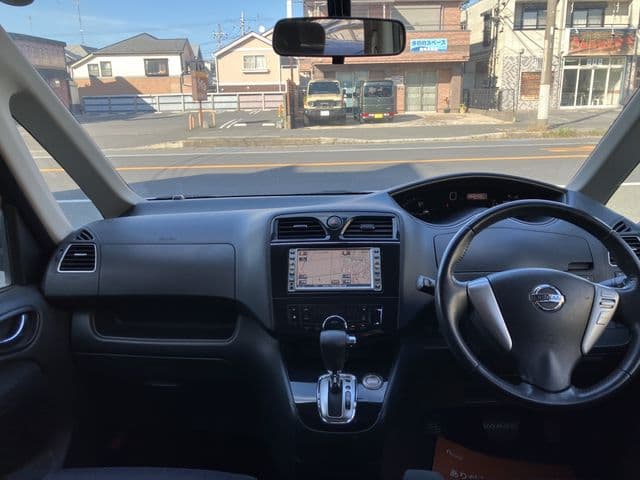 Car thumbnail 4