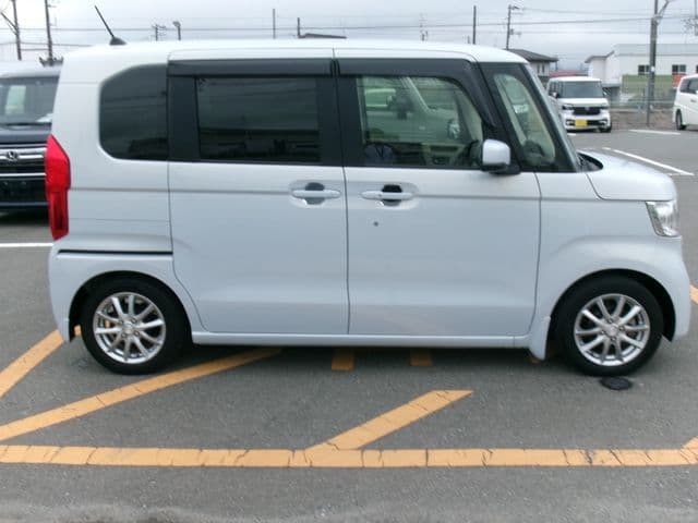 Car thumbnail 4
