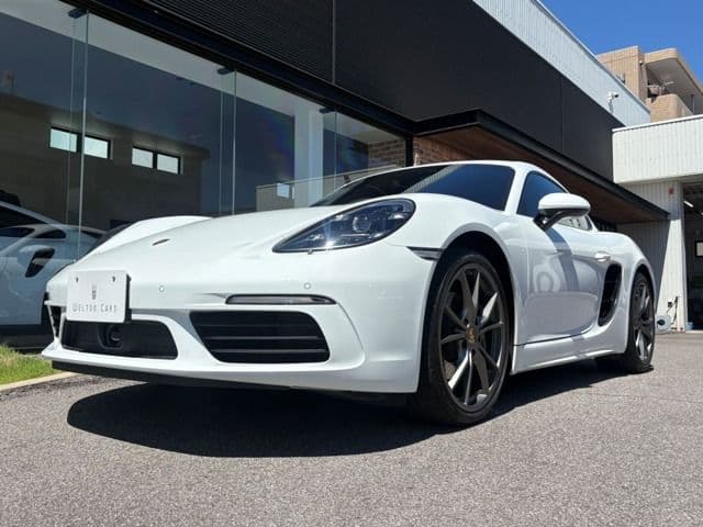 PORSCHE