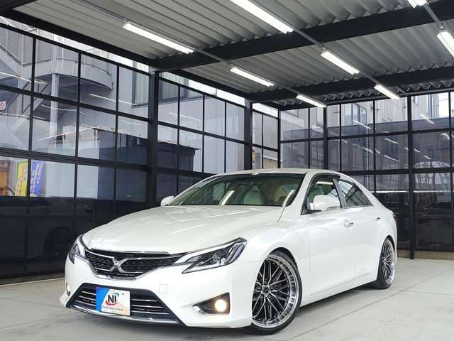 Car thumbnail 3