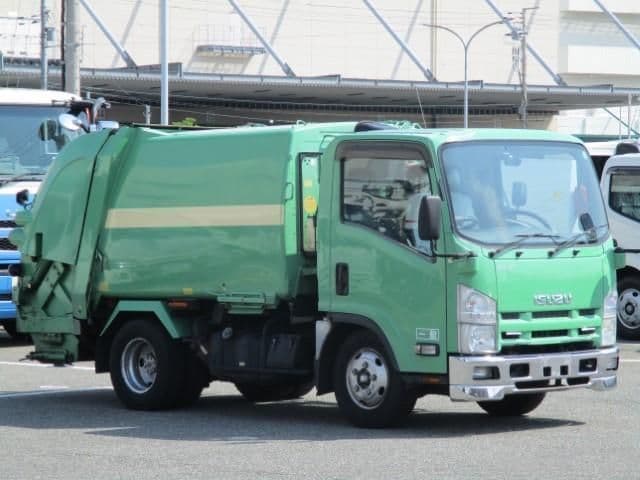ISUZU