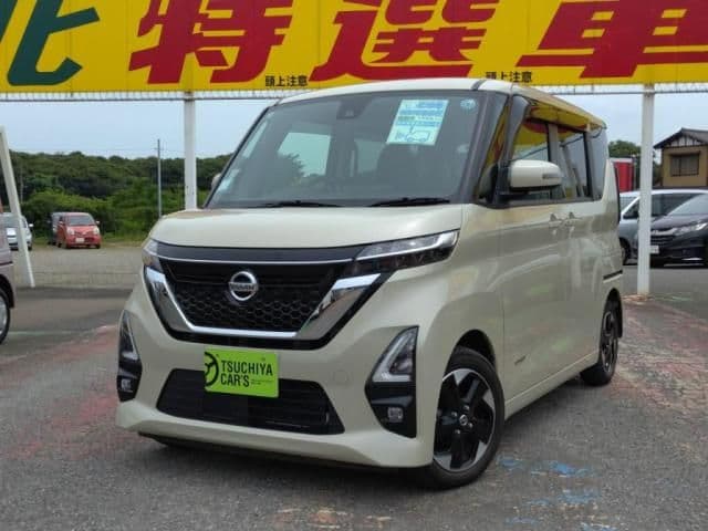 NISSAN
