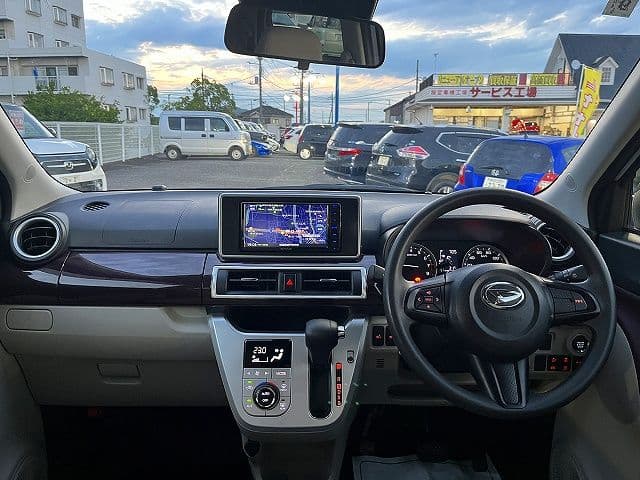Car thumbnail 2