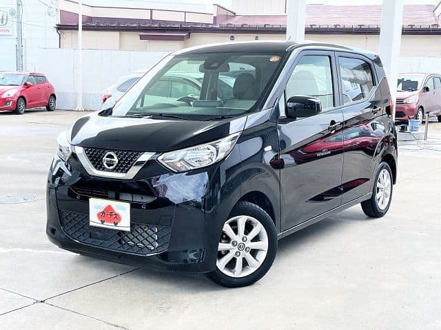 NISSAN