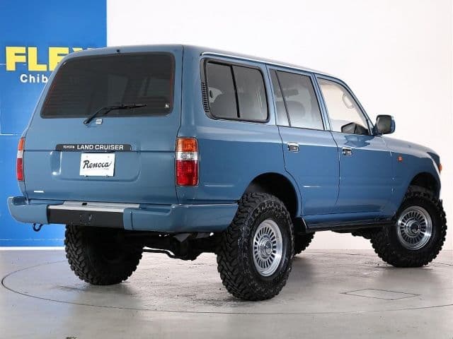 Car thumbnail 4