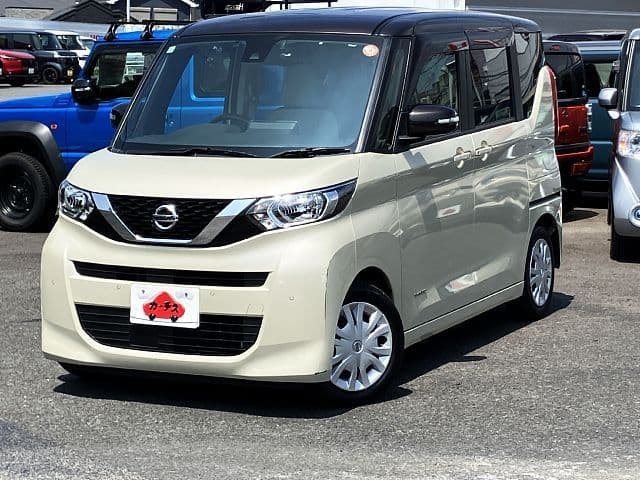 NISSAN