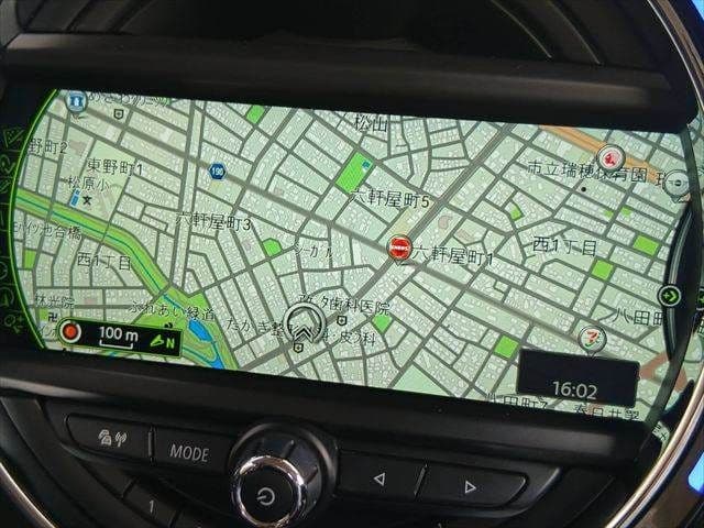 Car thumbnail 4