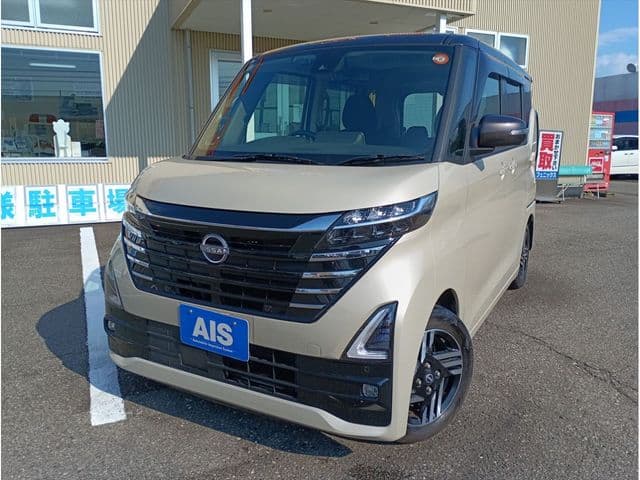 NISSAN